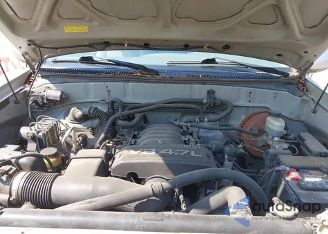 2005 Toyota Sequoia Sr5 V8 from USA, damaged, VIN 5TDBT44A95S255213